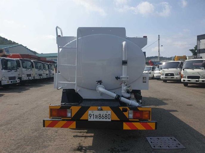 현대 메가트럭 5톤살수차 7200리터 탱크로리 장착, 신품 양수기/해청기 장착 사진 6